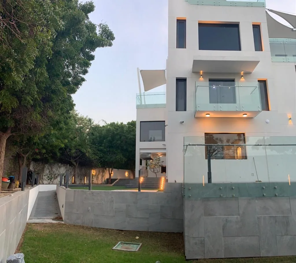 Private residences with smart home systems delivered by Mecamac
